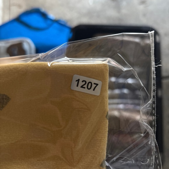 47 Brand Green Bay Packers Crewneck Sweatshirt Women's Medium Yellow NFL - Picture 4 of 4